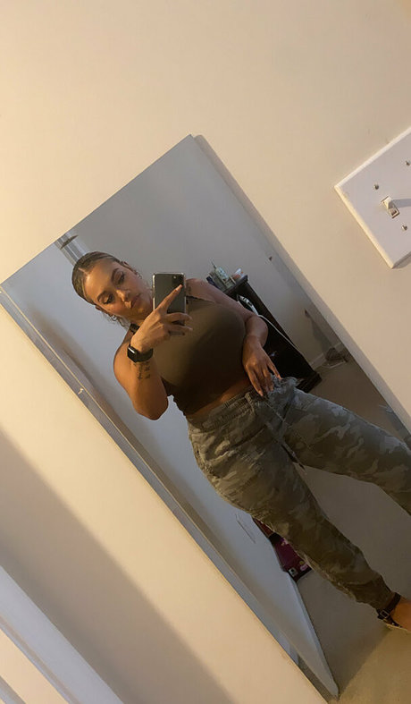 mother onlyfans nudes photo