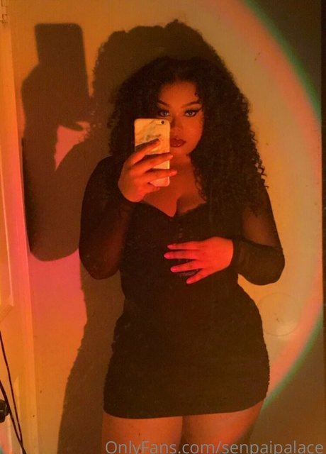senpaipalace model pornographic photo