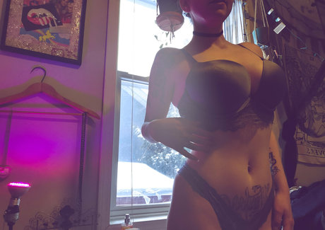 lavender bloodlust free erotic star pics