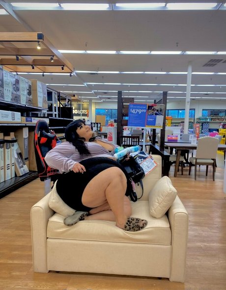 its claudiabitch model top galleries