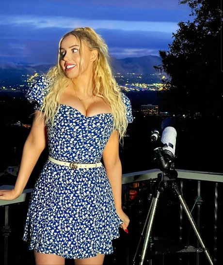 Violet Benson nice star picture