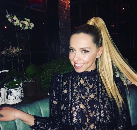 Violet Benson pornstar sexy pictures