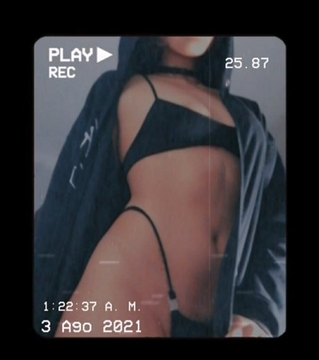 Giok eastwood star nudes images