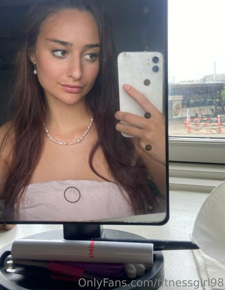 fitnessgirl98 porn actress photo