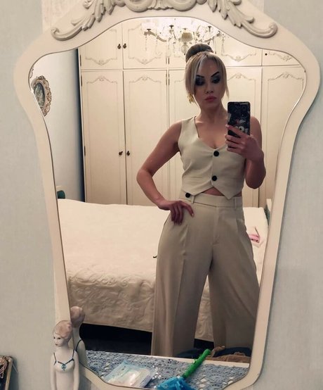 Teachers erotic pornstar photo