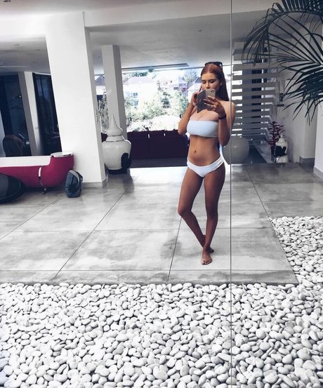 Alyssa Randall star porn photo