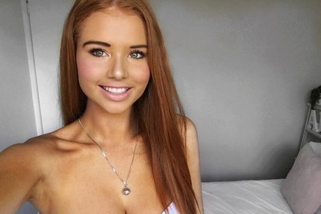 Alyssa Randall pretty pornstar photo