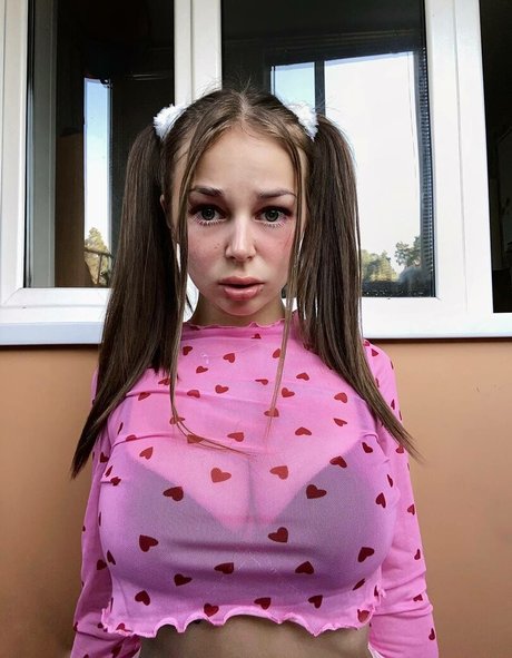 yaadashulya pretty star pics