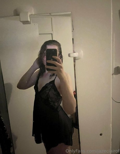 jazeclairof naked actress gallery