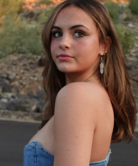 Sara Bella Harris nudes model images