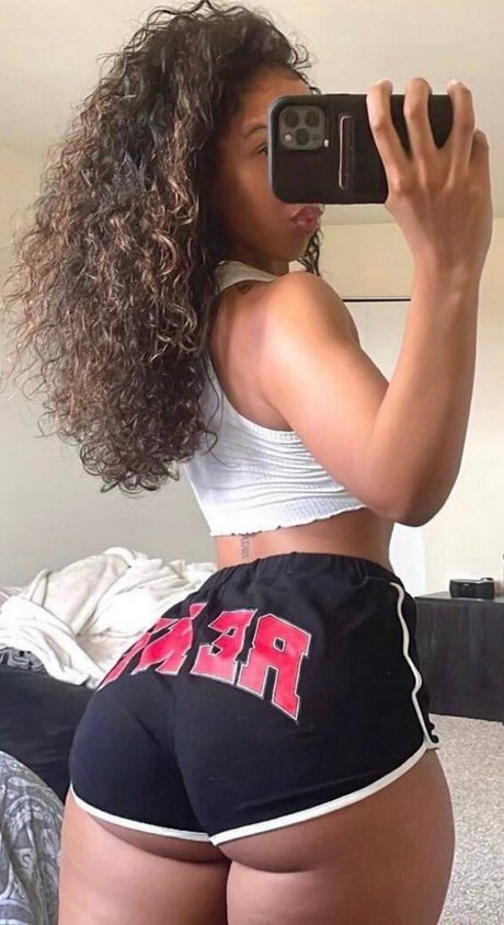 AishaaaMarie best pornstar images