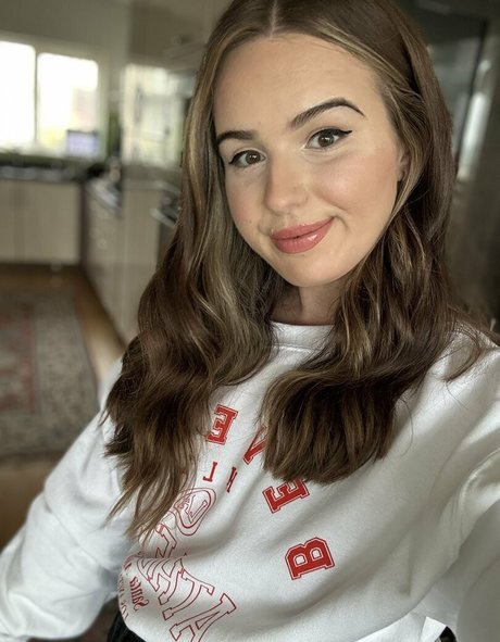 GeorgiaTwitch pornstar art picture