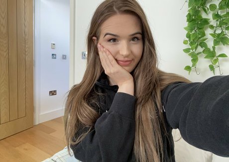 GeorgiaTwitch nudes actress gallery