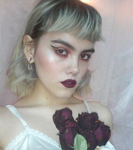 short teen onlyfans sexy images