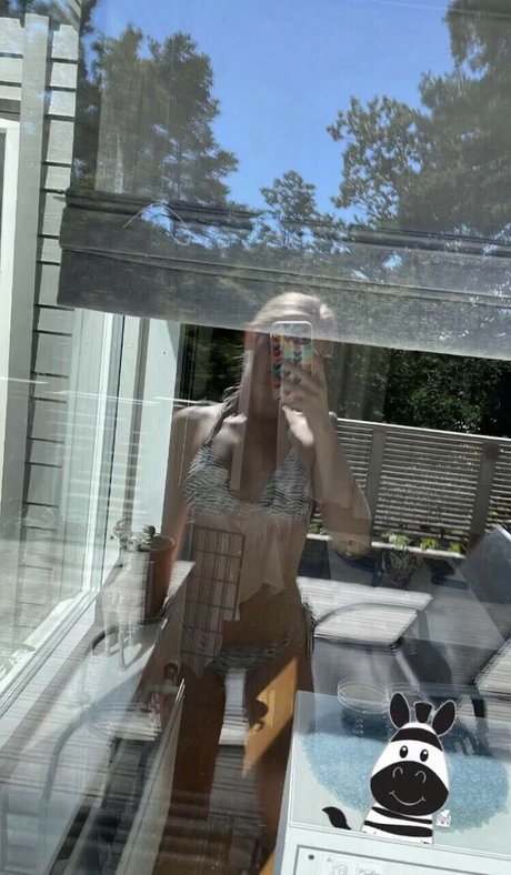 sexy shemale onlyfans hot sexy pic