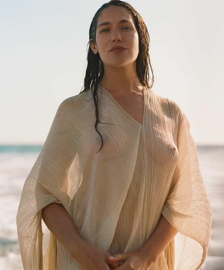 Lola Kirke perfect actress galleries