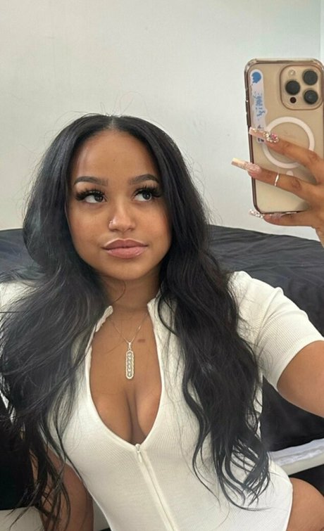 biancathebaker perfect model pic