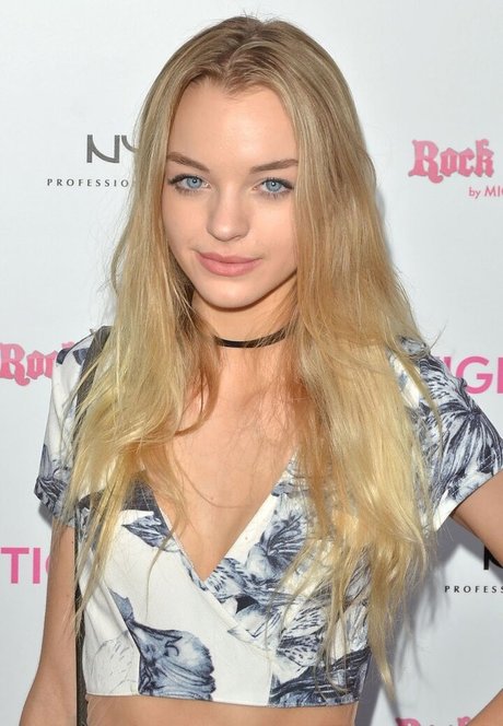 Olivia Rose Keegan art star photo