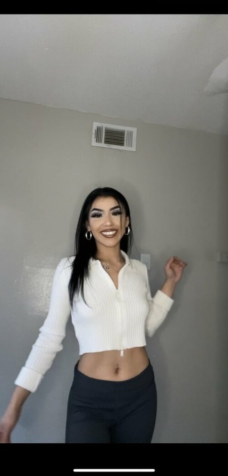 lynaiiiibabyy model erotic photos