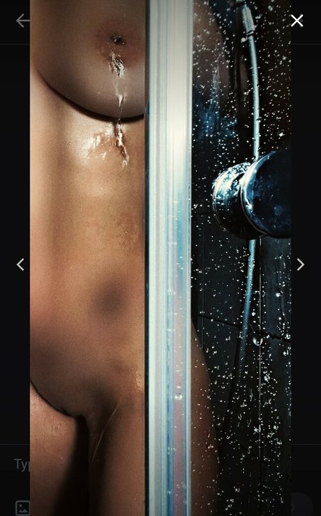 Lariss nude model galleries