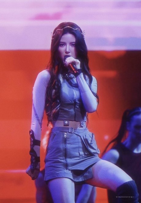 Danielle Marsh model hd image