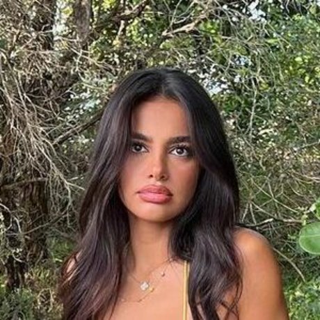 Jessica Bader model top picture