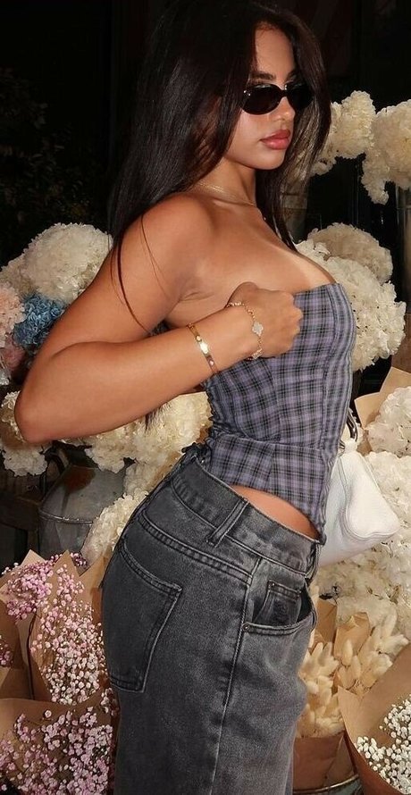 Jessica Bader model hot img