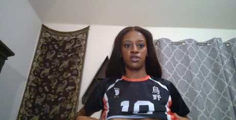 Venusian model exclusive photo