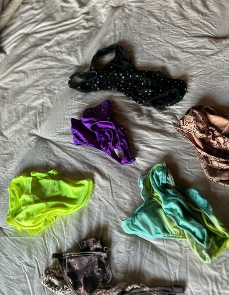 Ryder Dey high quality actress photo