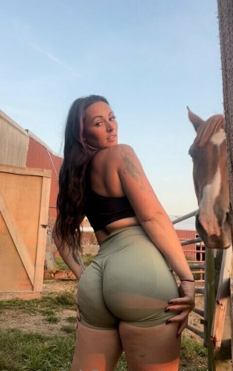 Ryder Dey model top pic