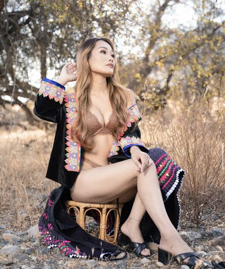 Mai V Yang model porn picture