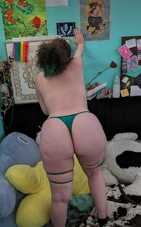 crystallovinghomo nude star pictures