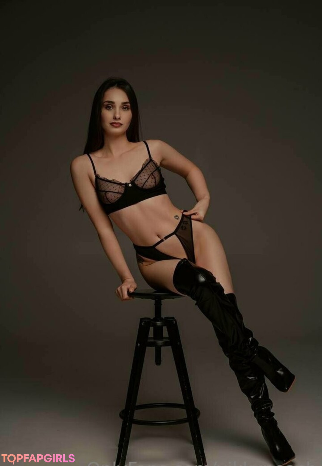 vipaleksastone model sex pictures