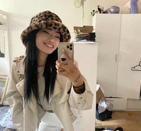 asianiina pornstar nude archive