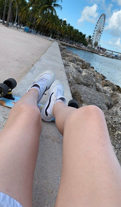 skyrierose pornstar adult picture