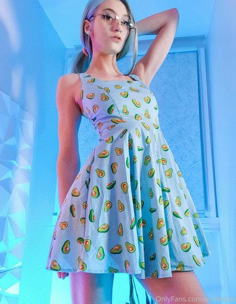 lexihowl art actress image