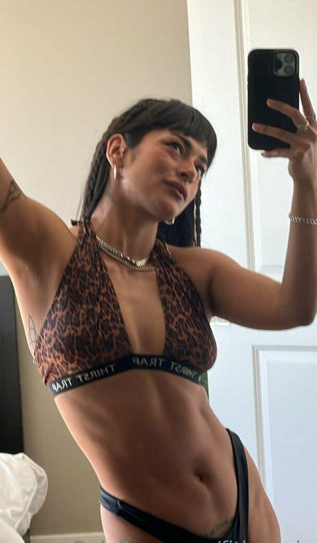 ginger midget onlyfans porno picture