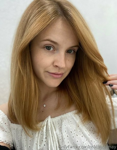 sweetheart girl star high quality pics