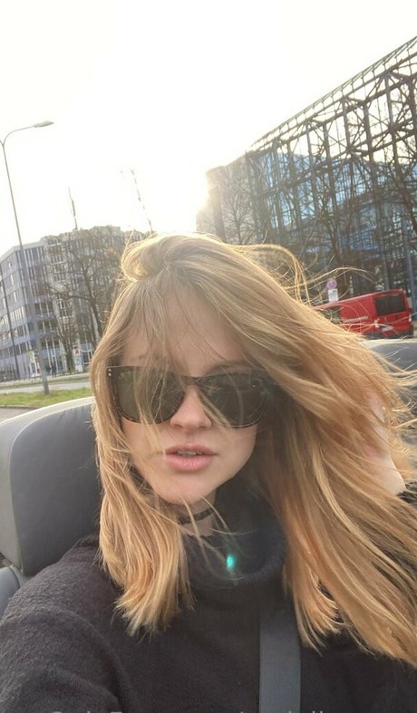 underground onlyfans pornographic picture