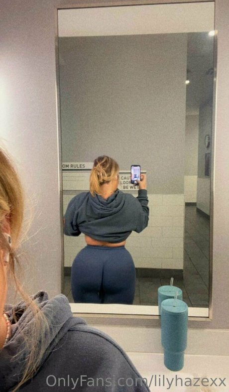 lilyhazexx top model picture