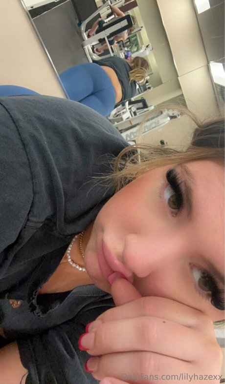 lilyhazexx pornstar beautiful images