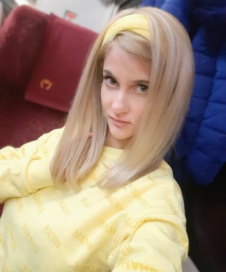 BunnyZuz pornographic actress photos