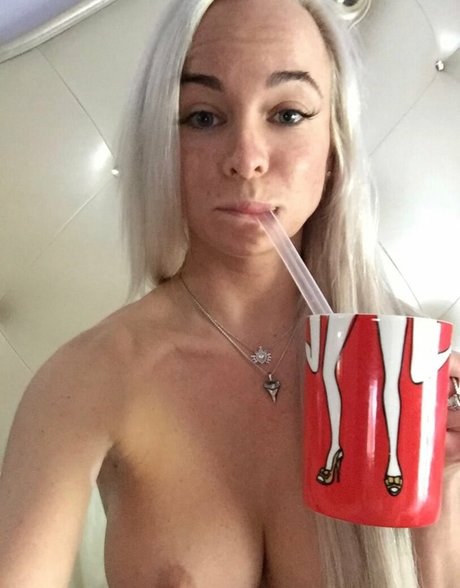 blonde lesbian onlyfans beautiful img