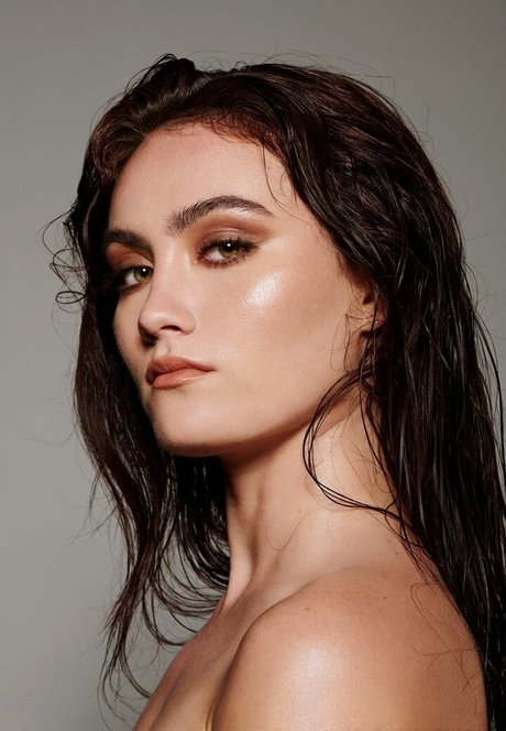 Aziixaa hd model picture