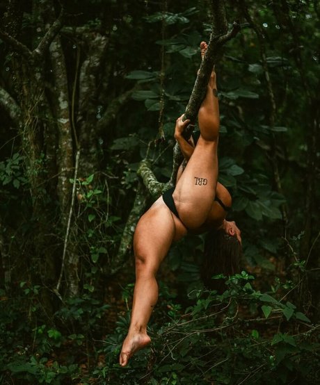 Ana E_ pornstar nude picture