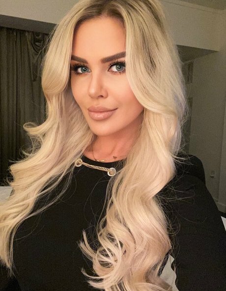 Elisa Bethann high quality pornstar photos