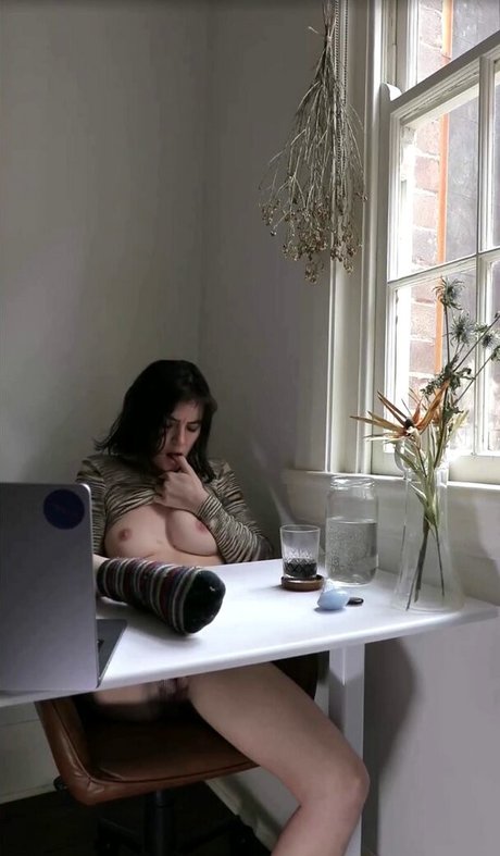 mia tv pornstar sexy gallery