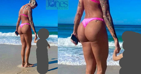 Thaisa Daher model top image