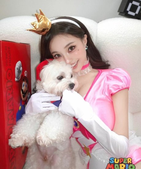 Lovelynnboo exclusive model img