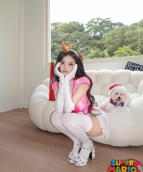 Lovelynnboo exclusive model img